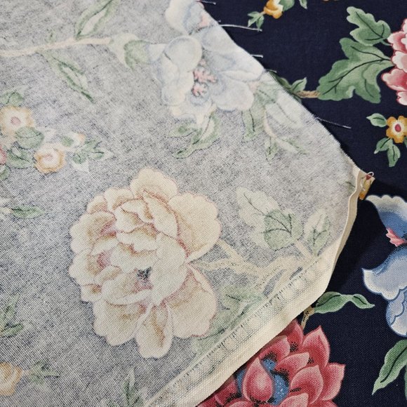 5th Avenue Upholstery Tapestry Fabric Material Floral Dark Blue Pink 48" W By Yd - Picture 8 of 9